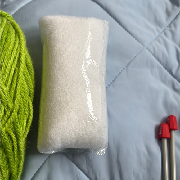 Colorful Yarn and Knitting Needles Set - Picture 6 of 6